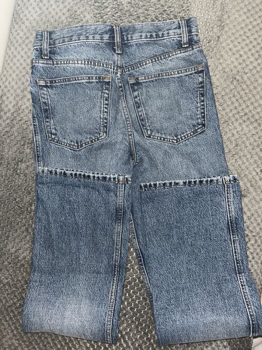 Чисто нови дънки Зара. Не са носени. Само изпрани