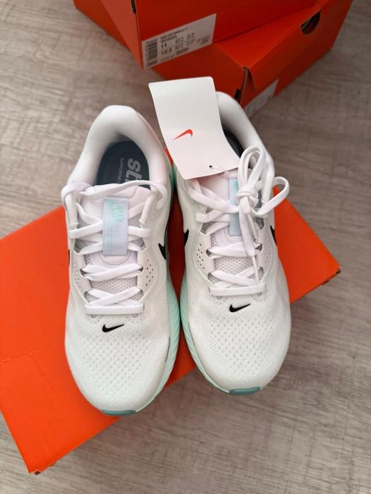 Кроссовки Nike  оригинал100%