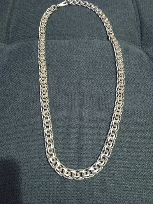Продам   серебряную цепь.