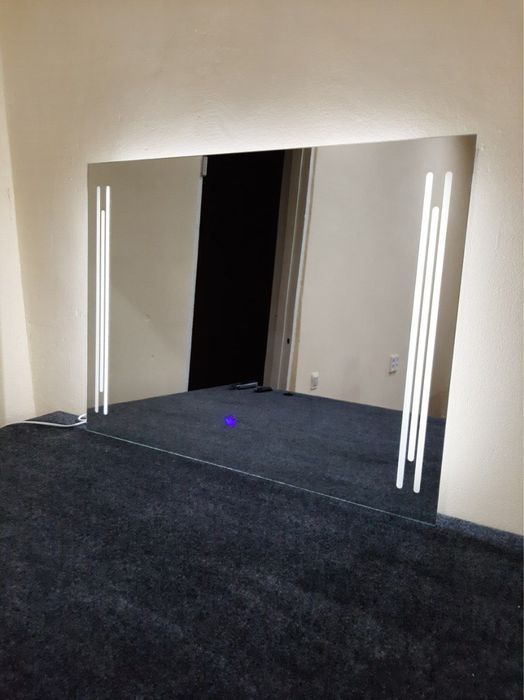 Зеркало с подсветкой