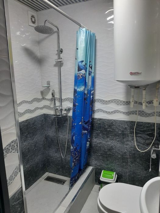 Продаётся квартира 1 комнатная переделанная в 3 комнатную