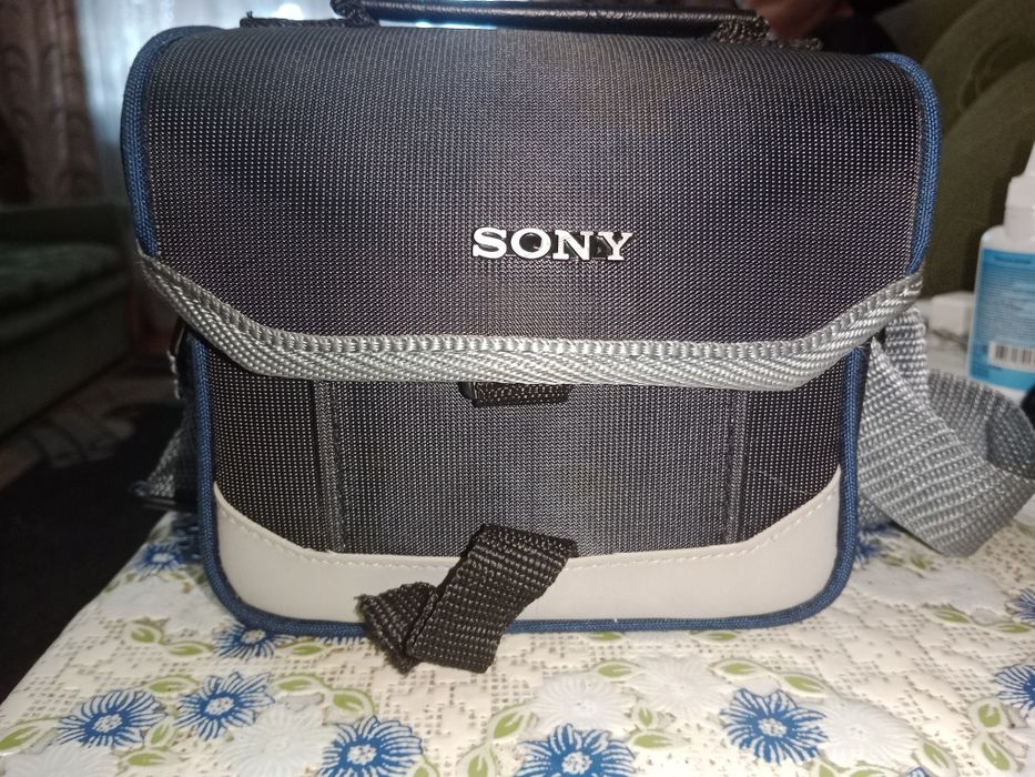 Цифровая видеокамера Sony DCR-HC26E