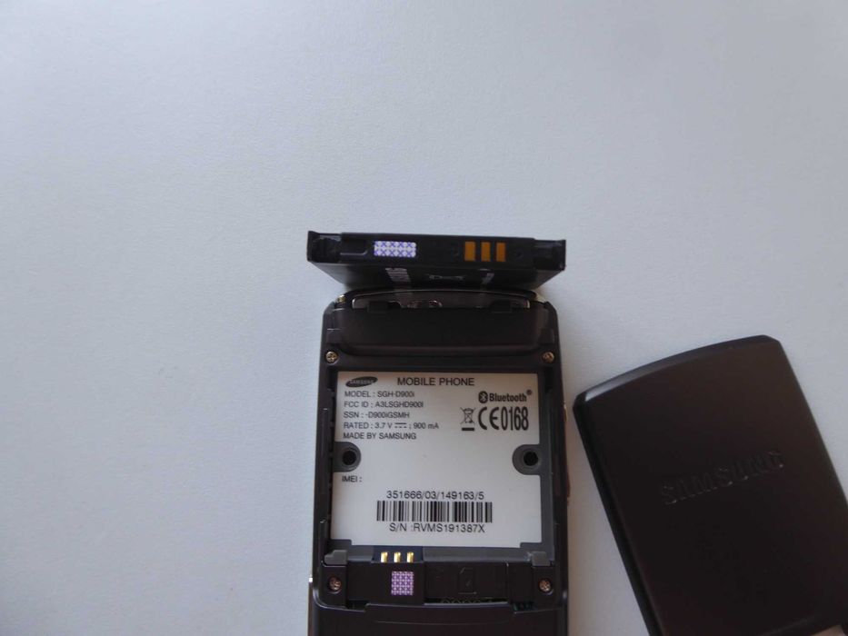 Телефон Samsung D900i