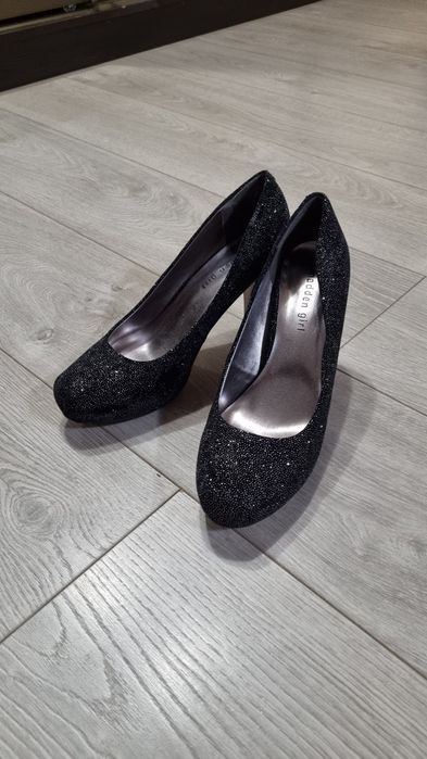 Отдам туфли, р-р 39