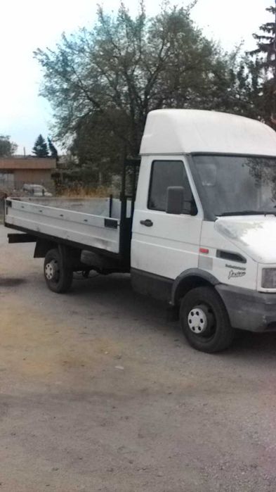 Пътна помощ превоз на автомобили животни и товарни превози до 5 тона.