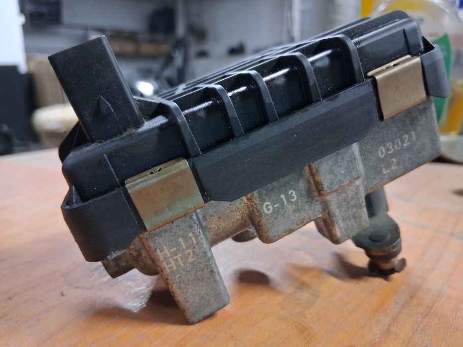 Актуатор турбо мерцедес е350,S350,cls350 w212,w221,w218