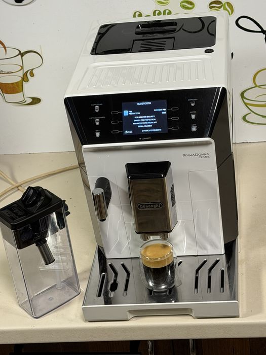 Кафемашина кафе автомат delonghi Primadonna CLASS с гаранция