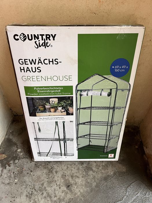 Mini sera pentru cresterea rasadurilor