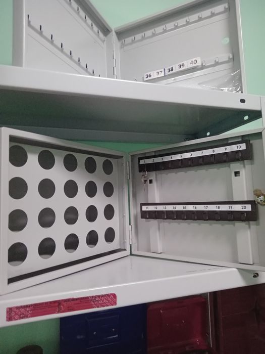 Пластиковые и тросовые пломбы