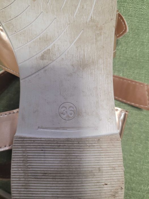 Дамски сандали.7