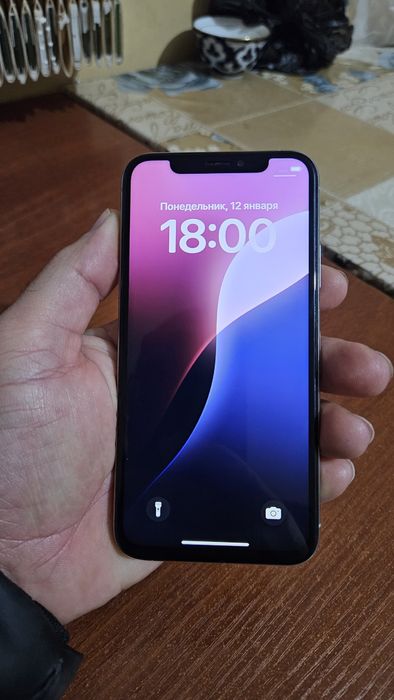 Iphone xs abmen bor iphone 8 yoki iphone se 3 ga