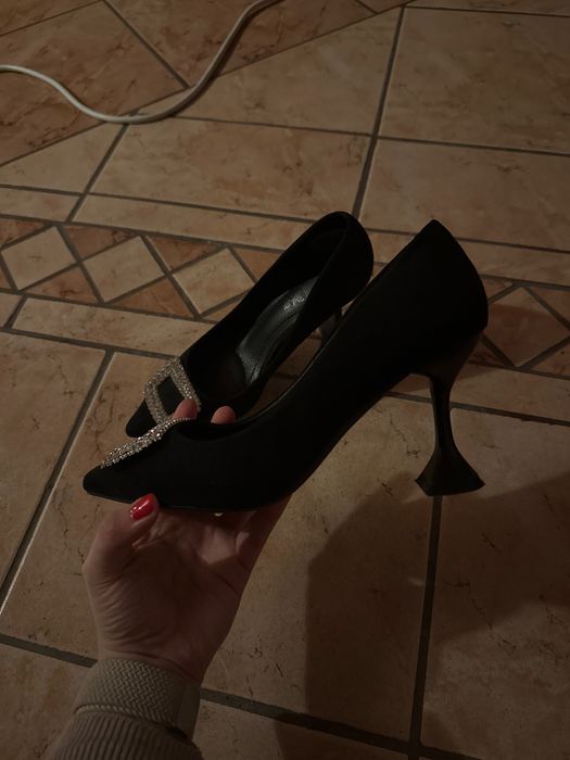 Pantofi cu toc - negru