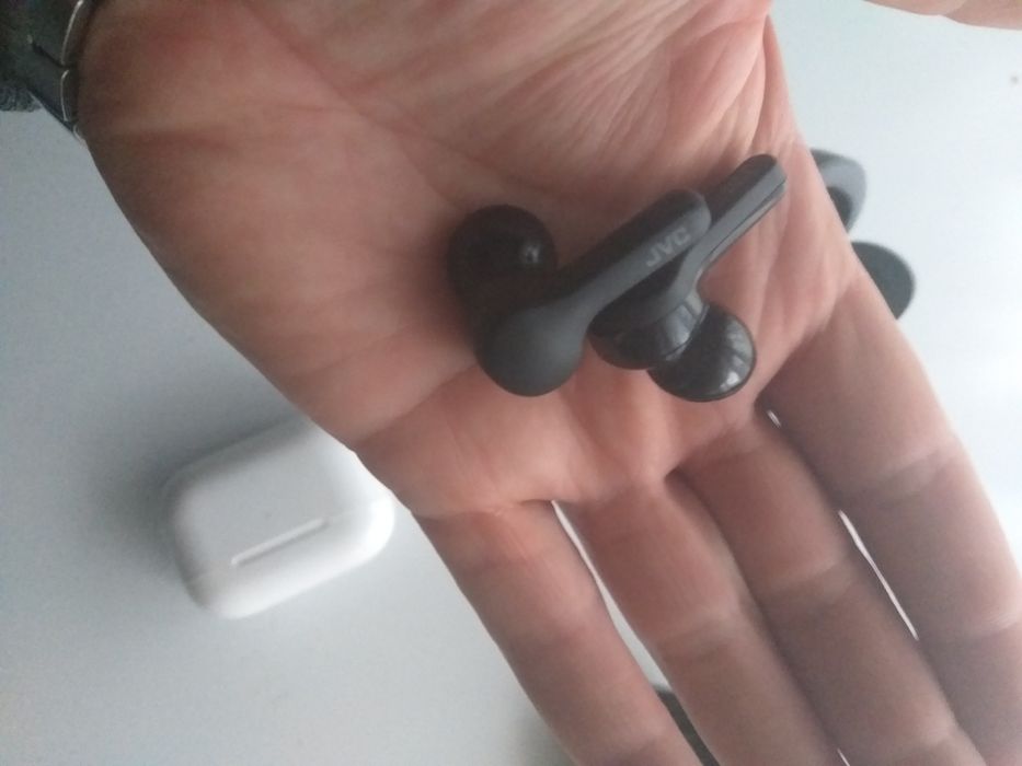 Casti in ear baterii bune