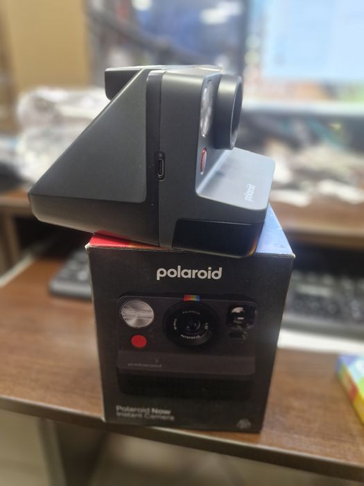 Фотоапарат за моментни снимки Polaroid Now Gen 2 - Black