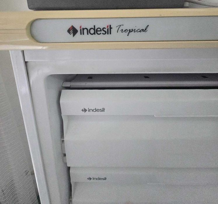 Фризер Indesit Tropical – напълно работещ, запазен