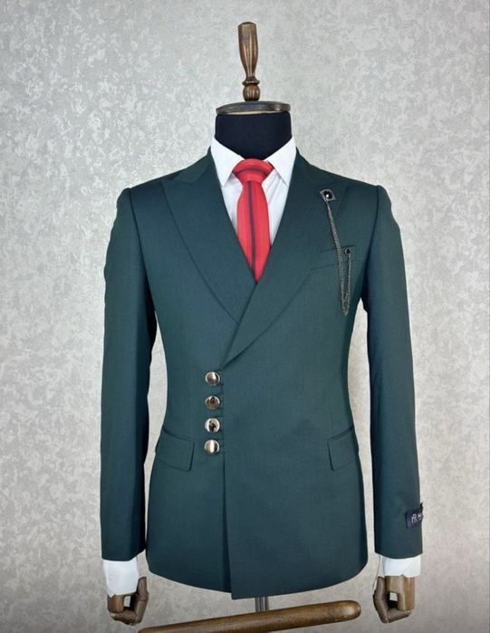 Стильные костюмы