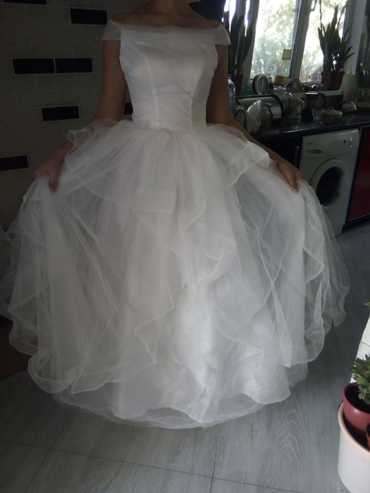 Свадебное платье.  Легкое. Воздушное. Для танцевальной вечеринке самое