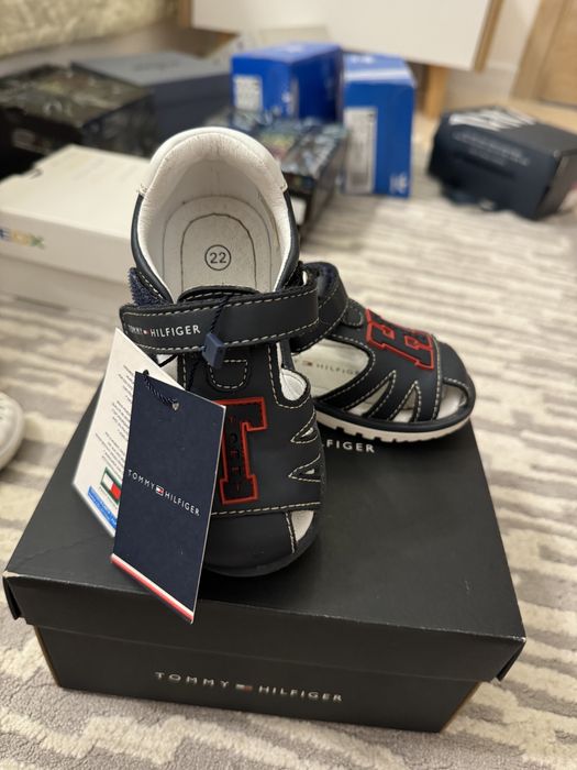 Sandale Tommy Hilfinger de piele