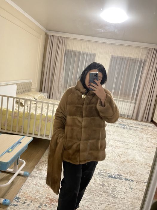 Продам норковую шубу