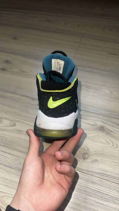 Nike air more uptempo