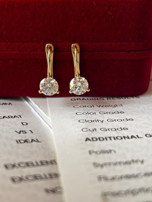 Золотые серьги с бриллиантами 2 карата