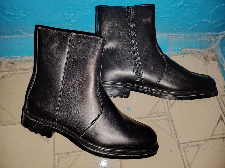 Продам зимний обувь