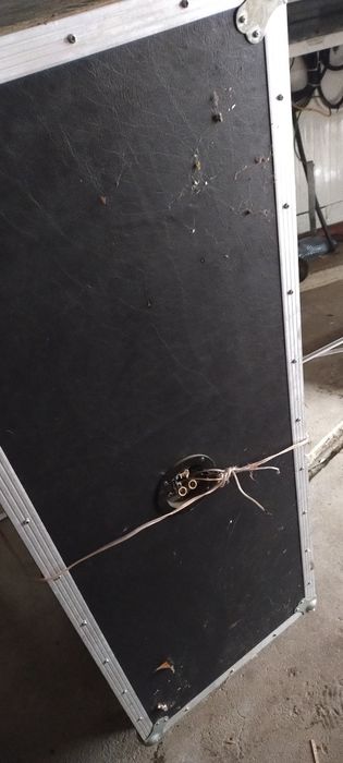 De vânzare boxe mari