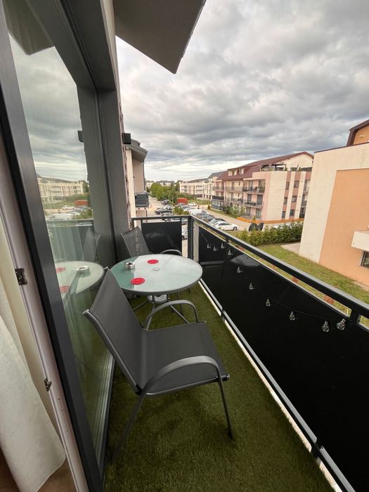 Apartament 3 camere, zona Coresi, parcare inclusa