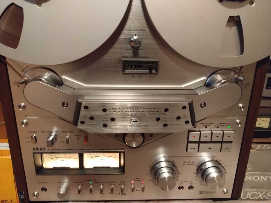 AKAI GX-635DB Auto Reverse/ 6-Head/cu Role si Adaptoare