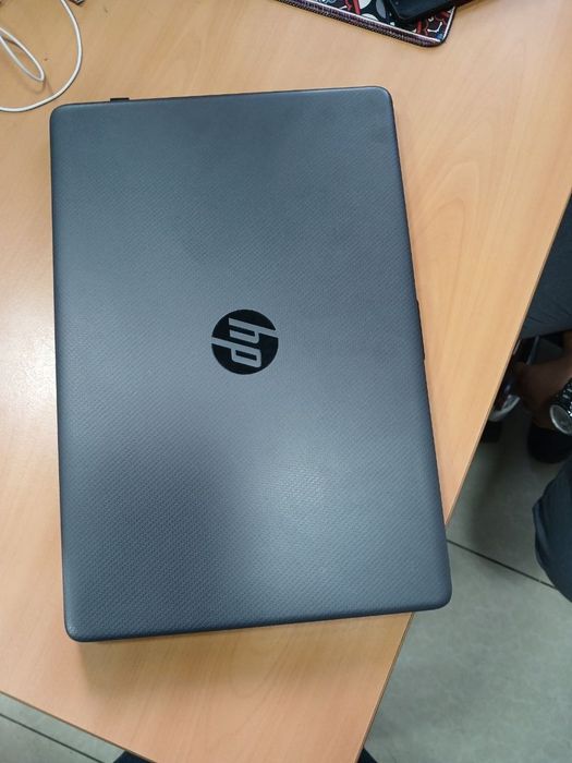 Noutbook Hp ryzen 5 5500U