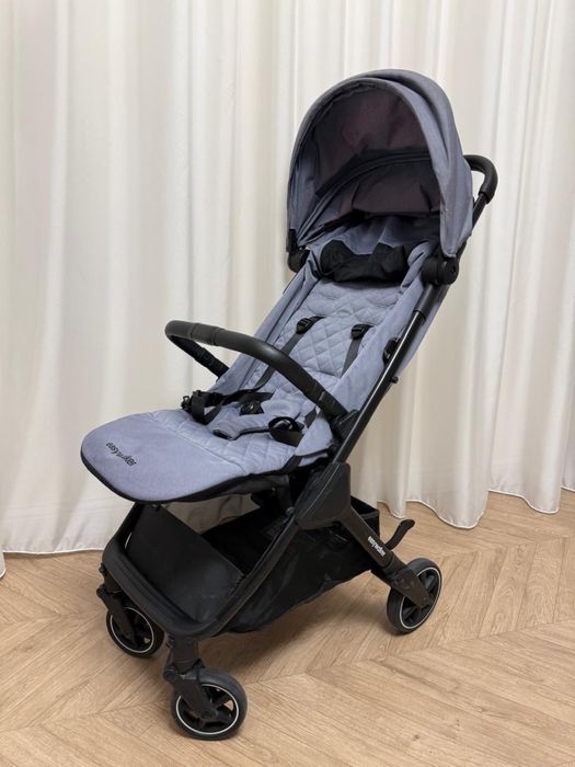 Продам детскую коляску бренда easy walker