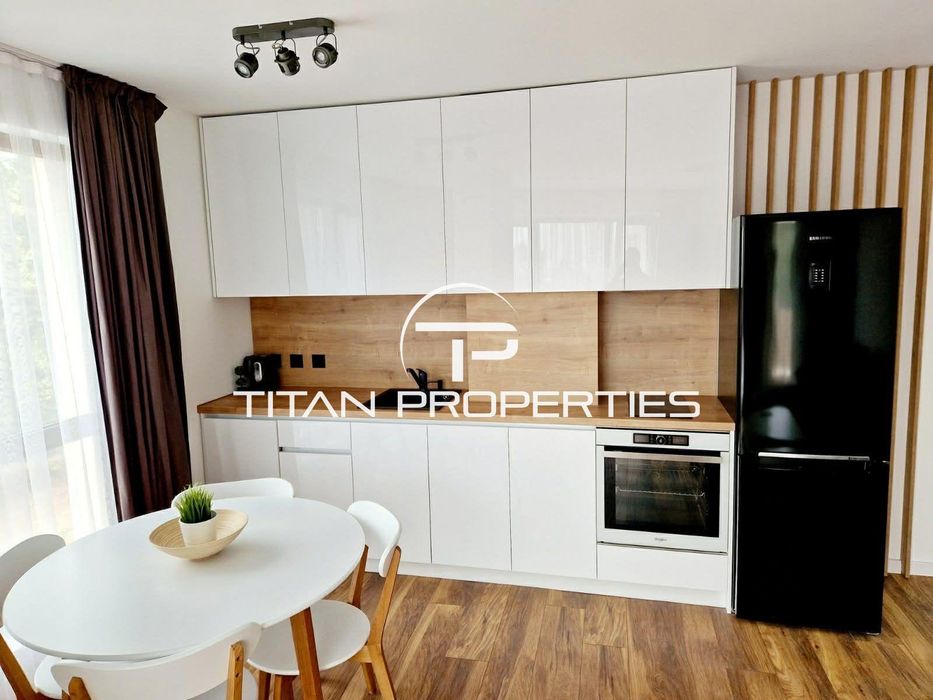 Дава се под наем Тристаен апартамент в Пловдив, Младежки Хълм - 85 кв.м за 777.75 € - Снимка #1