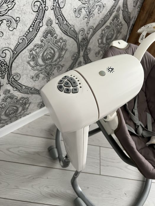 Электрокачели Joie (шезлонг)