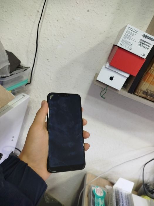 redmi 6pro ekranda xovo bor