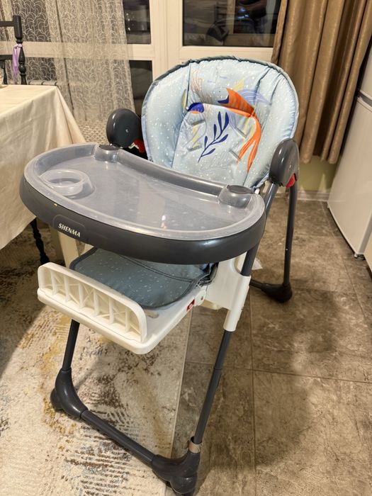 Десткий стол для кормления