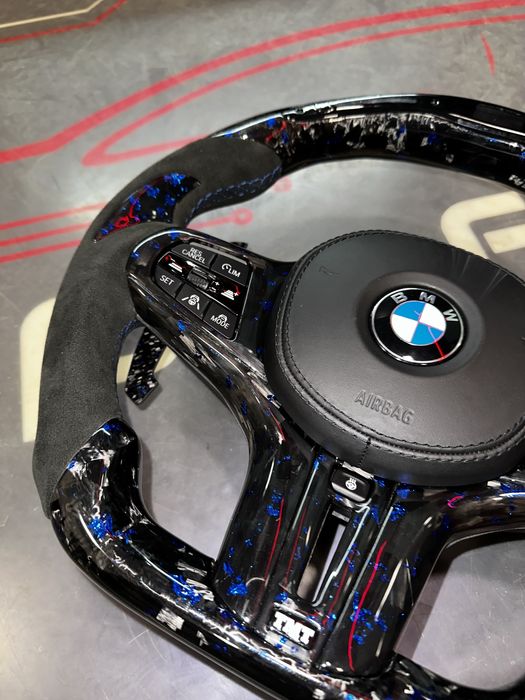 Volan BMW M Carbon Seria G - Incalzire - Vibratii - Traffic Jam Assist