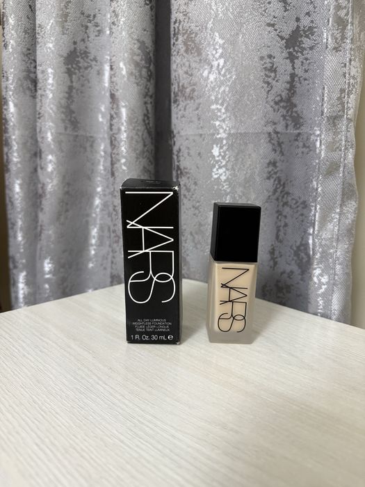 Тональный крем NARS Light 3 (Gobi)