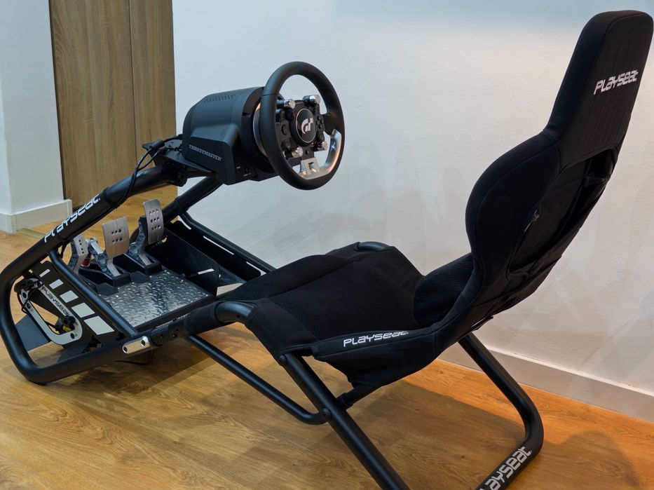 Setup Sim Racing: Playseat Trophy + Thrustmaster T-GT II + Pedale T-LCM (Load Cell)