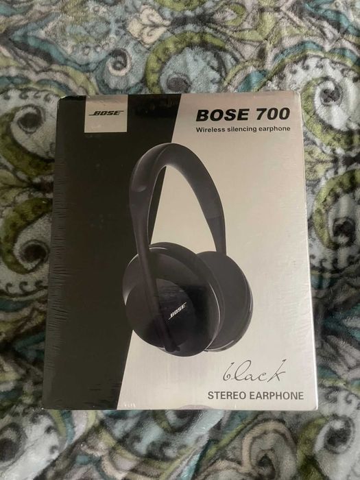 Bose 700 Wirless silenceing earphone NOI
