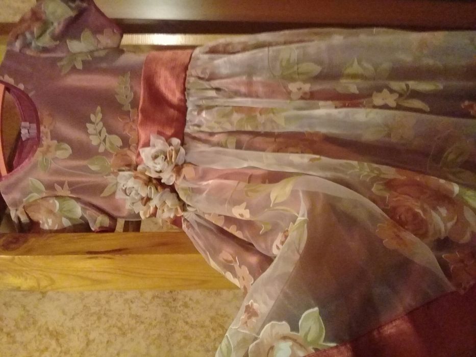 Платье на девочку