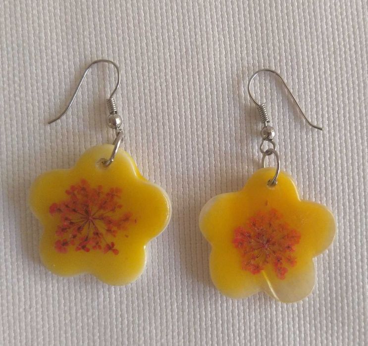 Ефектни бижута                                         .