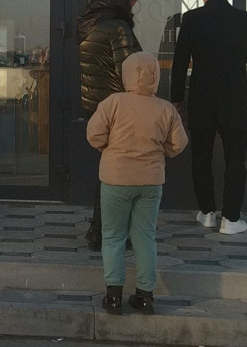 Куртка для девочки 10 - 12 лет