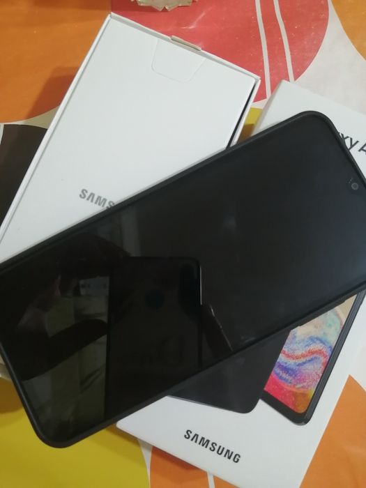 Продам новый телефон Самсунг А04Е