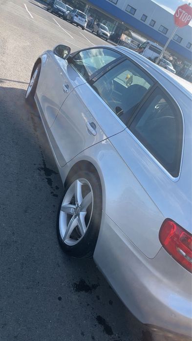 AUDI A4 2009 — imagine 2