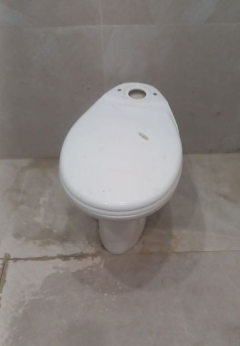 Срочно продам унитазы