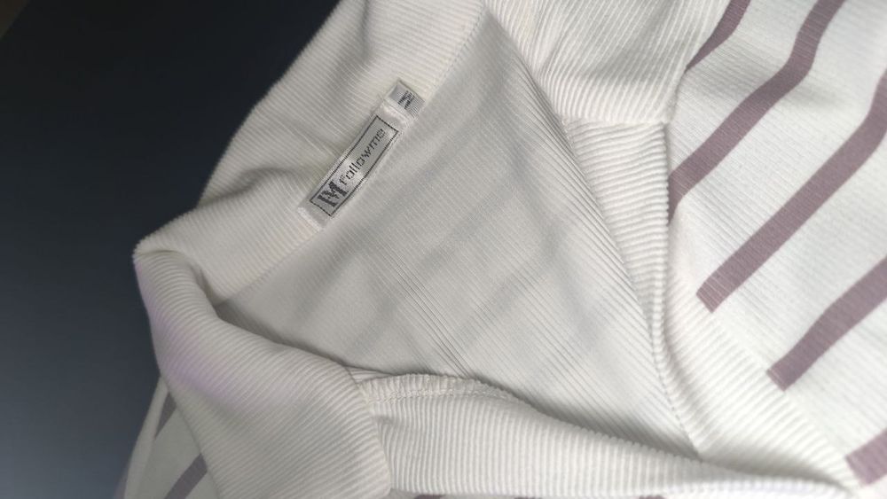 Кофта в полоску 4000 тг