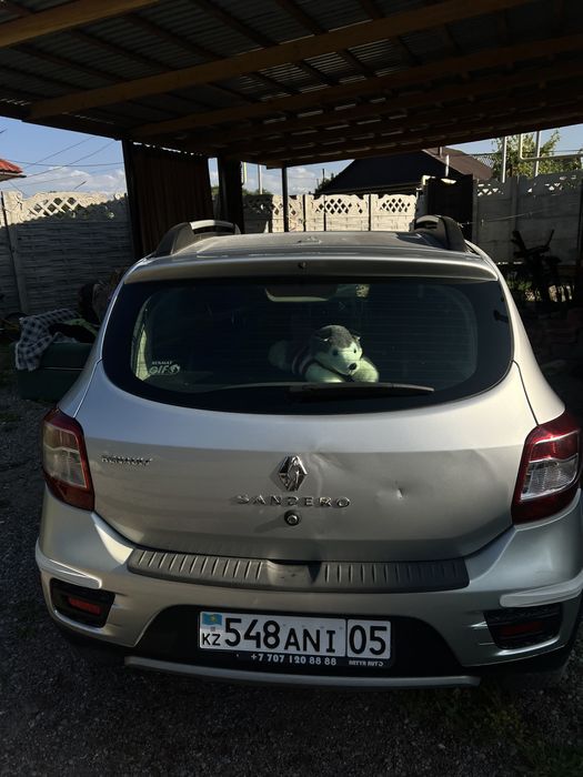 Renault sandero stepway (2018г).