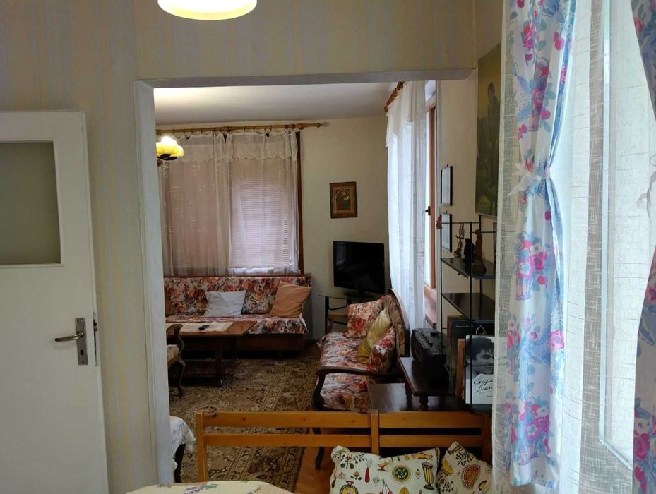 Продава се Тристаен апартамент в Силистра, Център - 125 кв.м за 355 €/кв.м - Снимка #3