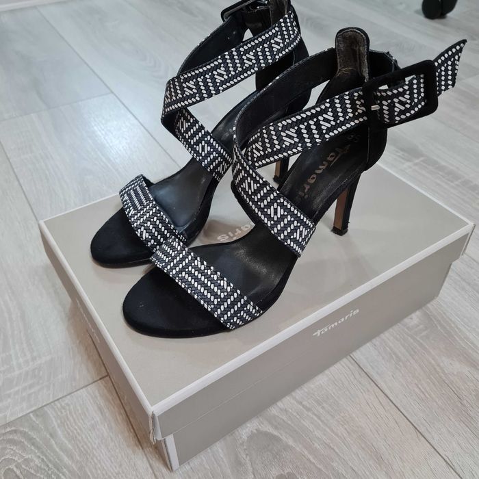 Sandale din piele 35