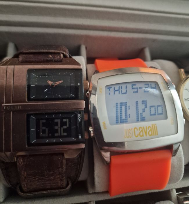 Часовници различни модели